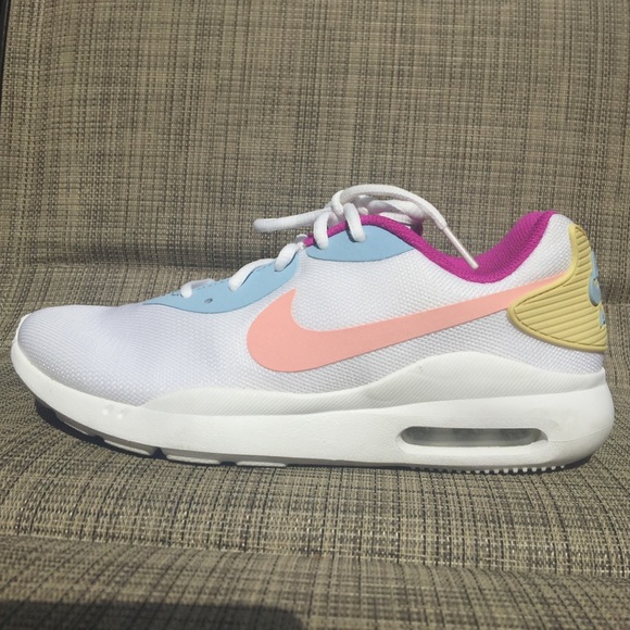 Nike Air Sneakers - Picture 9 of 11